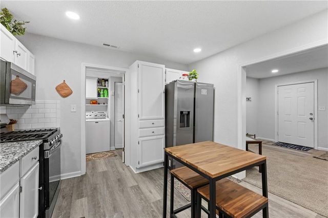 18710 S Mullen Drive, Belton, MO 64012