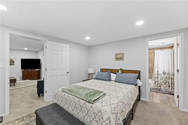 18710 S Mullen Drive, Belton, MO 64012