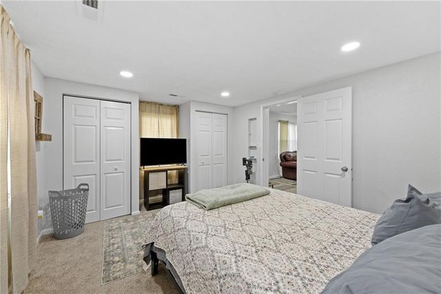 18710 S Mullen Drive, Belton, MO 64012