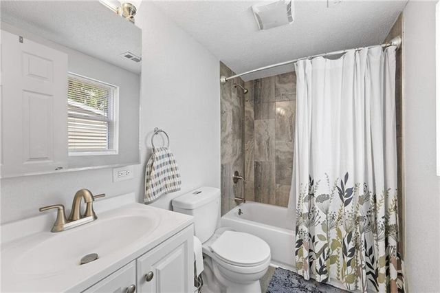 18710 S Mullen Drive, Belton, MO 64012