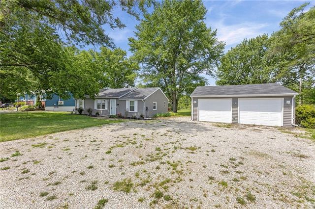 18710 S Mullen Drive, Belton, MO 64012