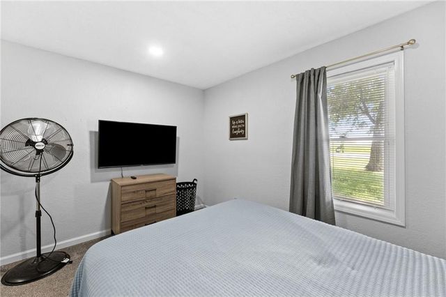 18710 S Mullen Drive, Belton, MO 64012