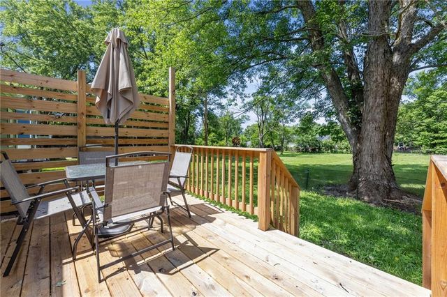 18710 S Mullen Drive, Belton, MO 64012