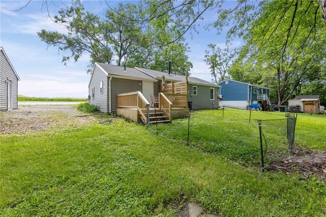 18710 S Mullen Drive, Belton, MO 64012