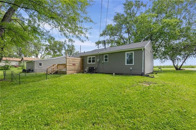 18710 S Mullen Drive, Belton, MO 64012