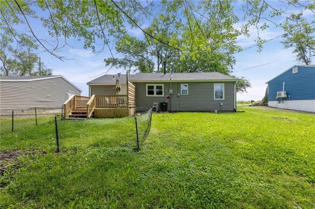 18710 S Mullen Drive, Belton, MO 64012