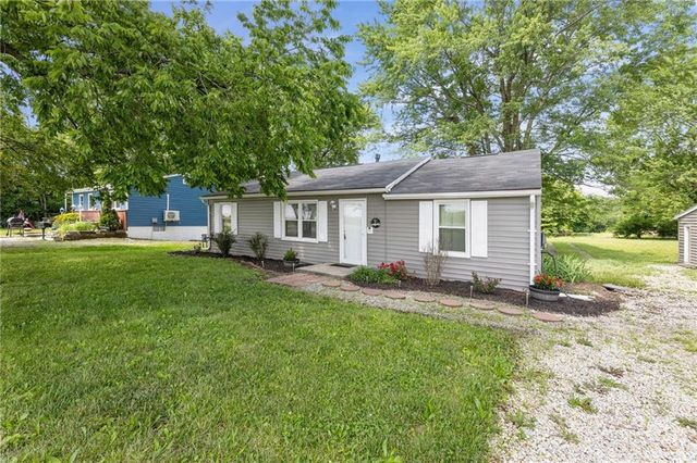 18710 S Mullen Drive, Belton, MO 64012