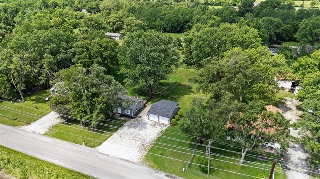 18710 S Mullen Drive, Belton, MO 64012