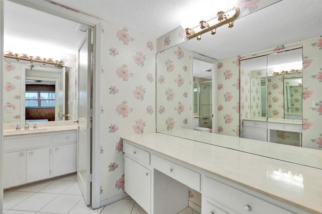 3000 NE 48th Street 206, Fort Lauderdale, FL 33308