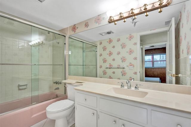 3000 NE 48th Street 206, Fort Lauderdale, FL 33308