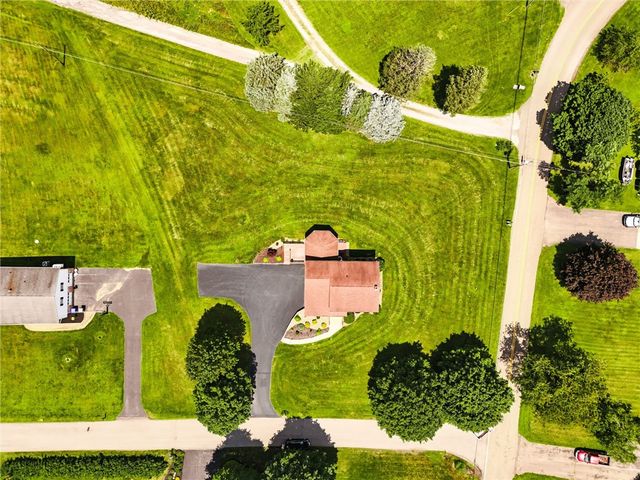 103 Allen Dr, Adams Twp, PA 16046