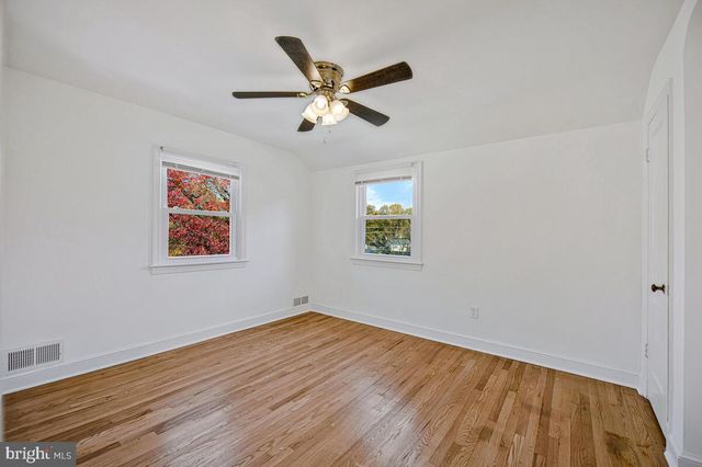 4822 WOODLAWN DR, Hyattsville, MD 20784