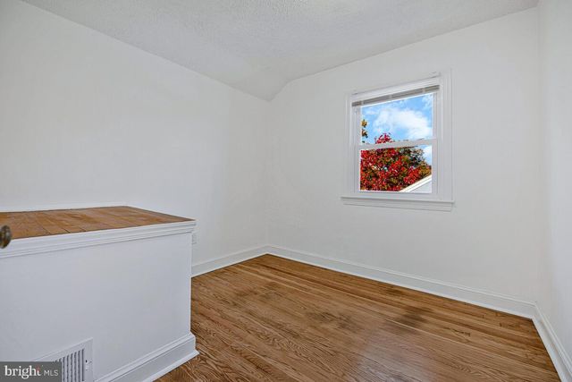 4822 WOODLAWN DR, Hyattsville, MD 20784