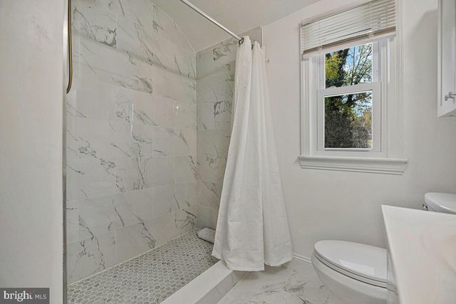 4822 WOODLAWN DR, Hyattsville, MD 20784