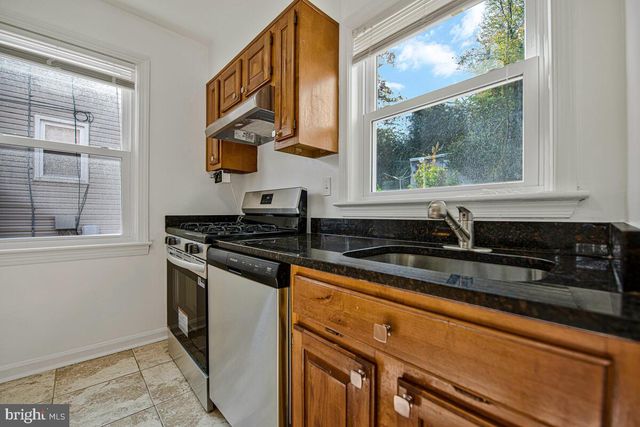 4822 WOODLAWN DR, Hyattsville, MD 20784