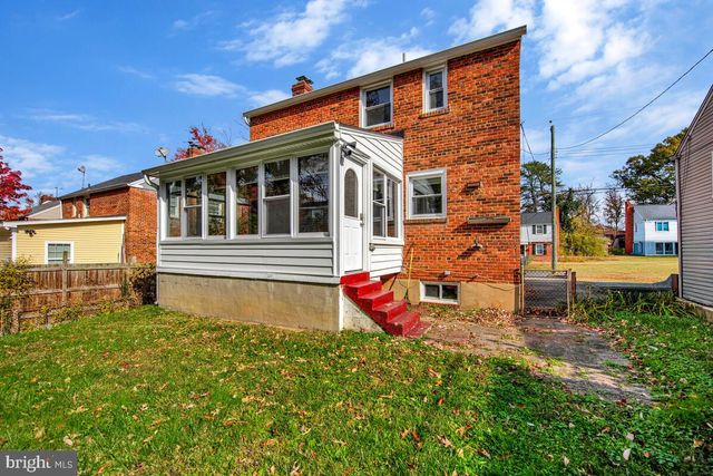 4822 WOODLAWN DR, Hyattsville, MD 20784