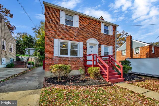 4822 WOODLAWN DR, Hyattsville, MD 20784