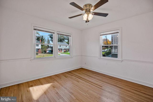 4822 WOODLAWN DR, Hyattsville, MD 20784