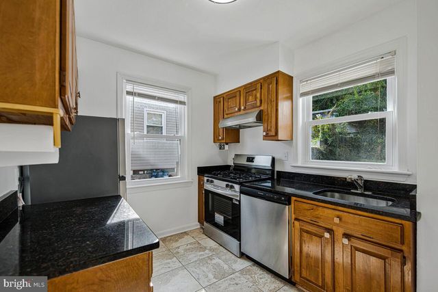 4822 WOODLAWN DR, Hyattsville, MD 20784