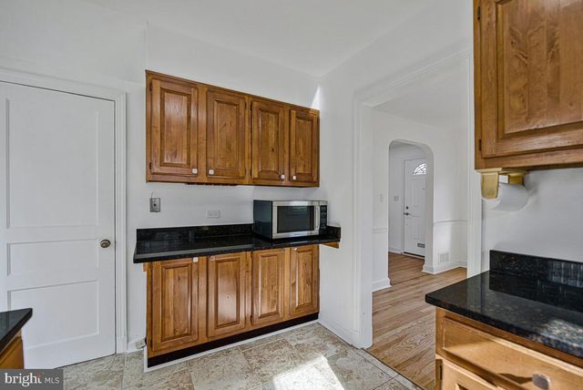 4822 WOODLAWN DR, Hyattsville, MD 20784