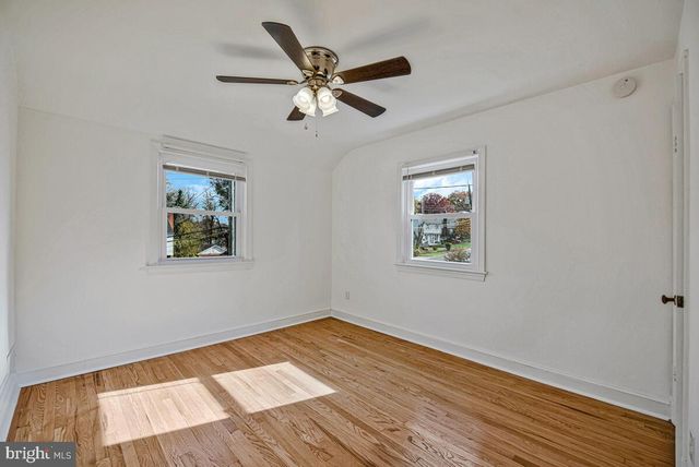 4822 WOODLAWN DR, Hyattsville, MD 20784