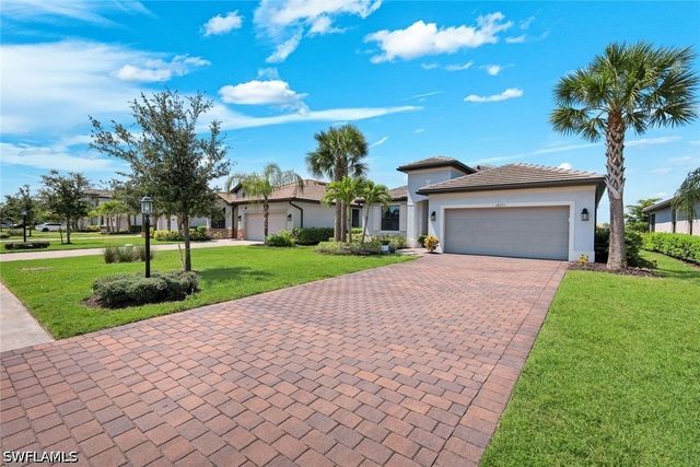 18271 Ridgeline DR, Estero, FL 33928