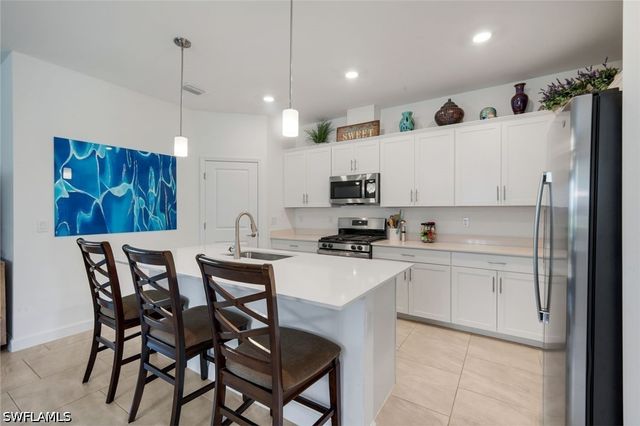 18271 Ridgeline DR, Estero, FL 33928