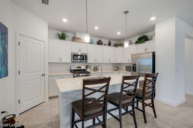 18271 Ridgeline DR, Estero, FL 33928
