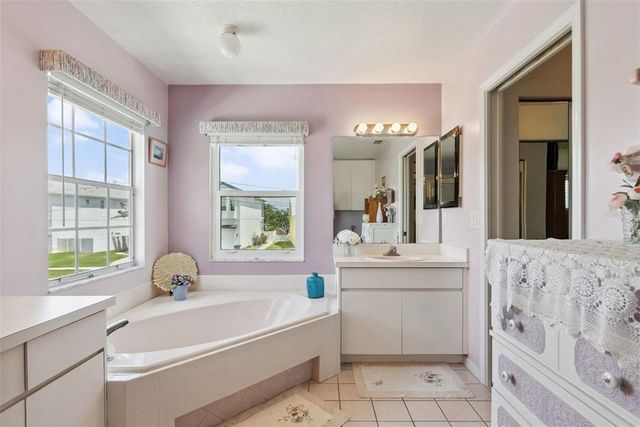 1842 BAYOU GRANDE BOULEVARD NE, St Petersburg, FL 33703