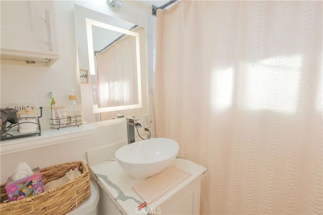 3411 E 2nd St, Los Angeles, CA 90063