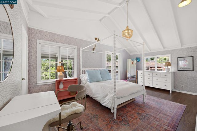 112 Camino Sobrante, Orinda, CA 94563