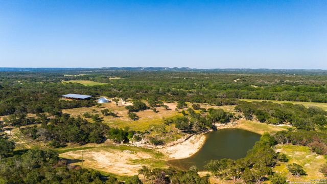 1146 SISTERDALE RD, Boerne, TX 78006