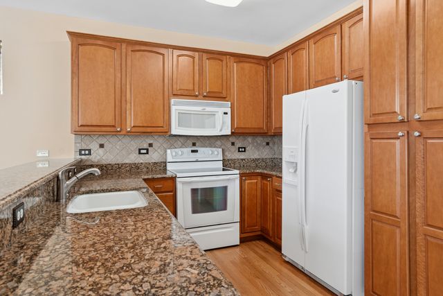 3740 Idlewild Lane, Naperville, IL 60564