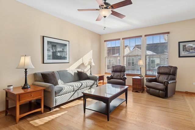 3740 Idlewild Lane, Naperville, IL 60564