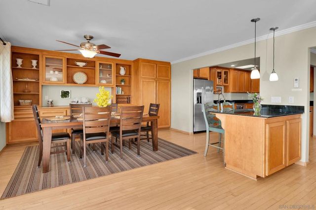 2704 06 Deerpark Dr, San Diego, CA 92110