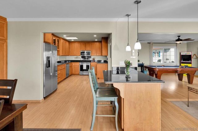 2704 06 Deerpark Dr, San Diego, CA 92110