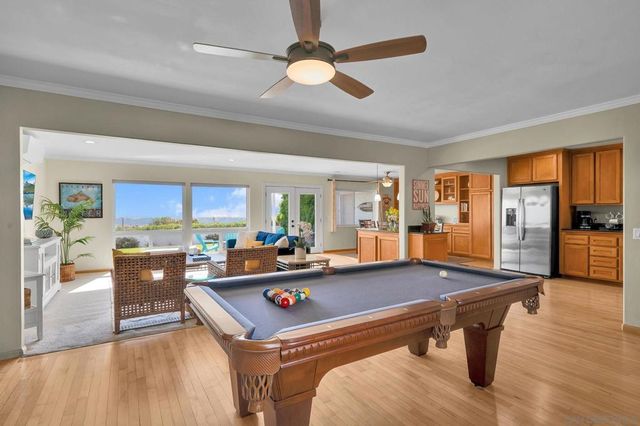 2704 06 Deerpark Dr, San Diego, CA 92110
