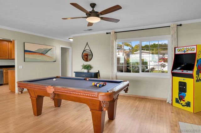2704 06 Deerpark Dr, San Diego, CA 92110
