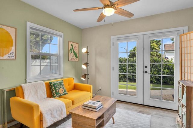 2704 06 Deerpark Dr, San Diego, CA 92110