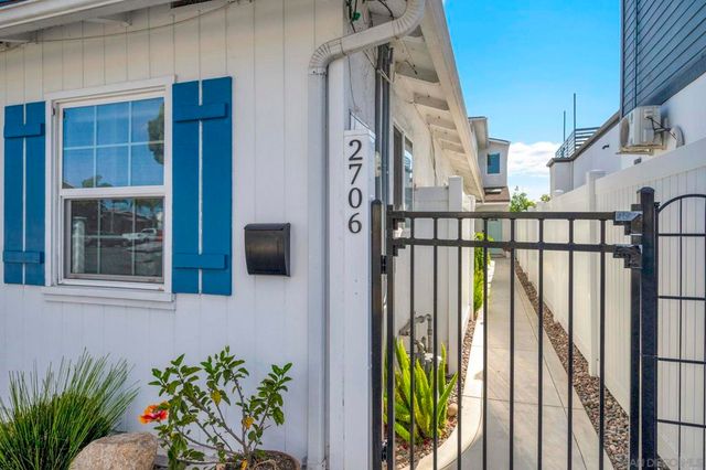 2704 06 Deerpark Dr, San Diego, CA 92110