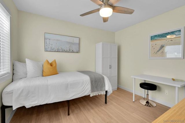 2704 06 Deerpark Dr, San Diego, CA 92110