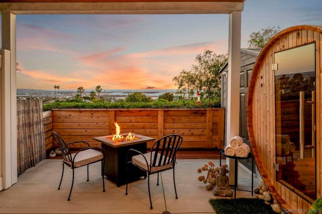 2704 06 Deerpark Dr, San Diego, CA 92110