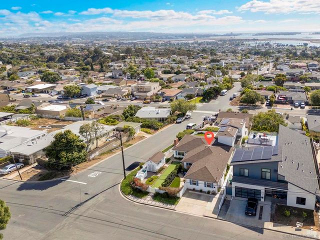 2704 06 Deerpark Dr, San Diego, CA 92110