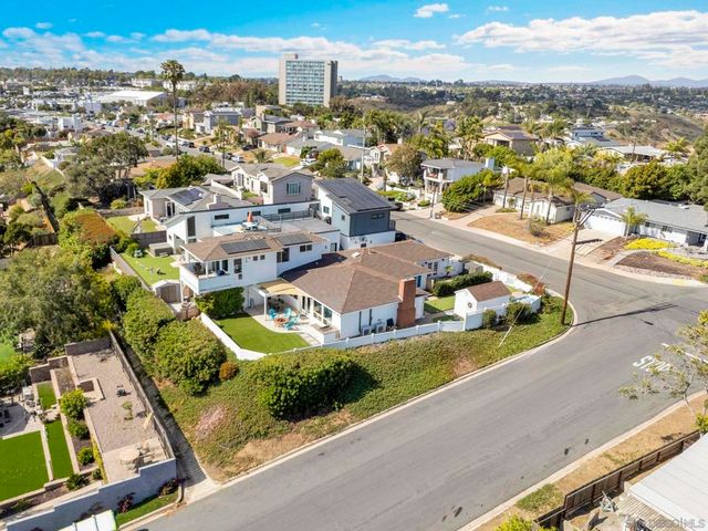 2704 06 Deerpark Dr, San Diego, CA 92110