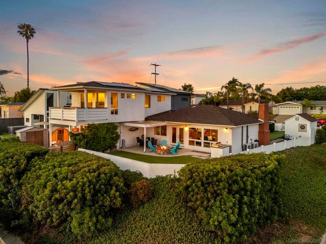 2704 06 Deerpark Dr, San Diego, CA 92110