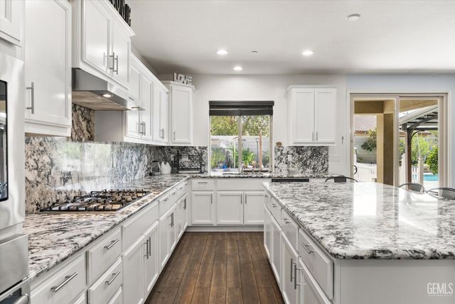 826 Jacob Creek Drive, Bakersfield, CA 93314
