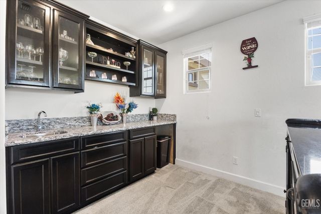 826 Jacob Creek Drive, Bakersfield, CA 93314