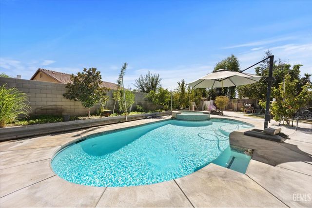 826 Jacob Creek Drive, Bakersfield, CA 93314