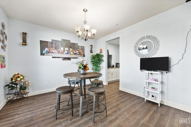 826 Jacob Creek Drive, Bakersfield, CA 93314