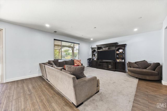 826 Jacob Creek Drive, Bakersfield, CA 93314